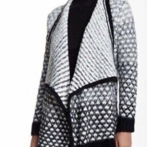 Romeo & Juliet, White & Black Knitted Cardigan